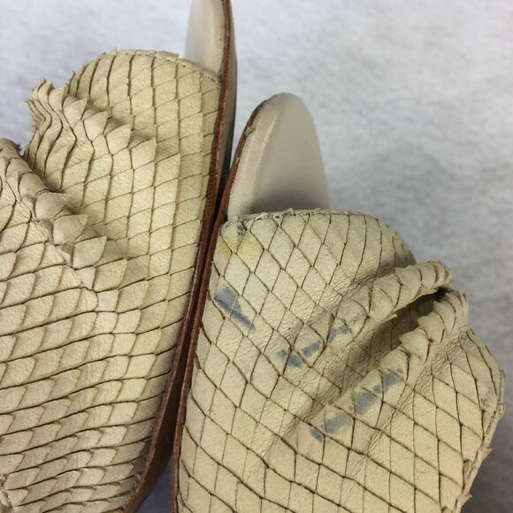 Isola Open Toe High Heels Size 7.5 Womens Cream Ankle Cuff Bootie Snake Textured - Picture 7 of 12